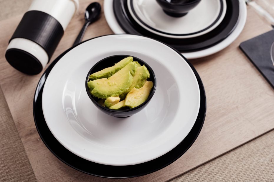 Black and White Dinner Set