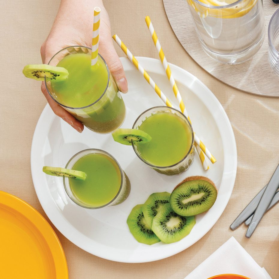 Kiwi Smoothie in a Fluted Clear Tumbler