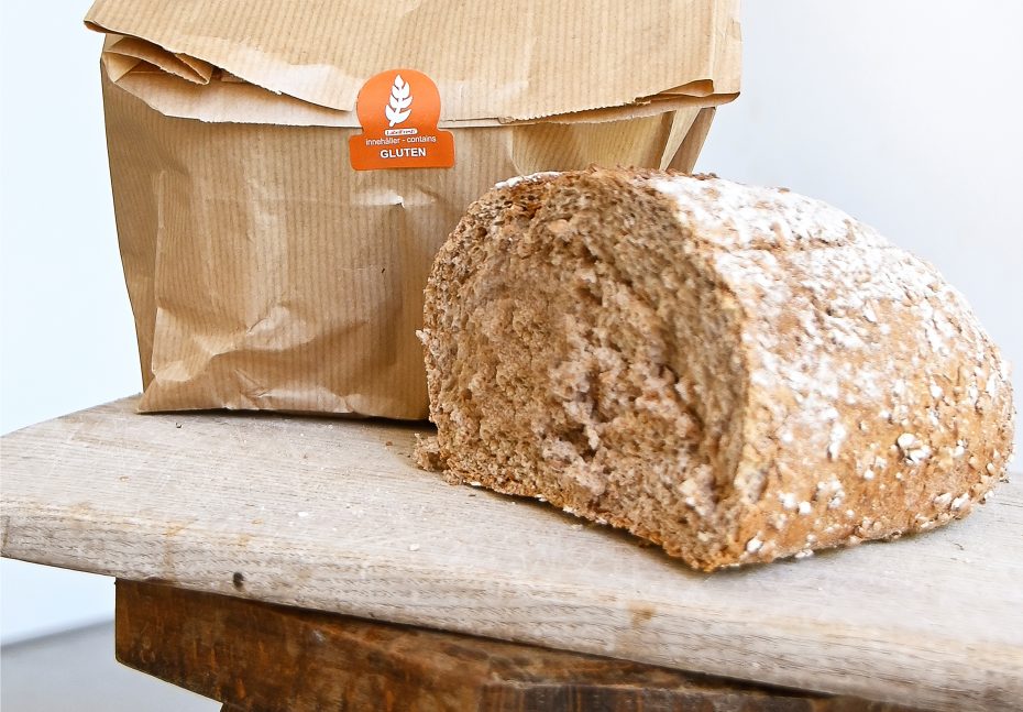 Bread with Gluten Label