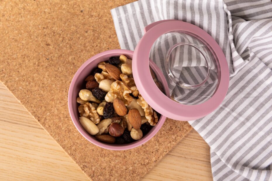 Nut Mix in Small Amuse Snack Bowl