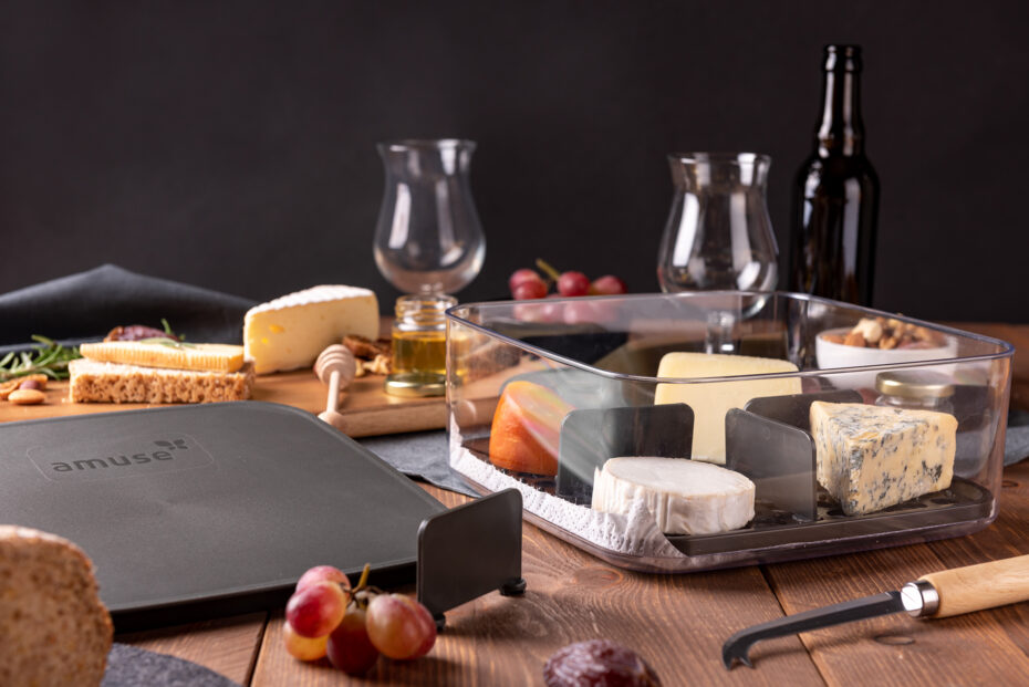 Speciality Cheese Box in use