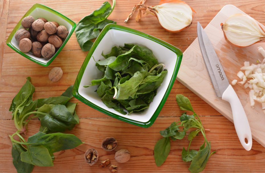 Green Square Display Bowl with Salad